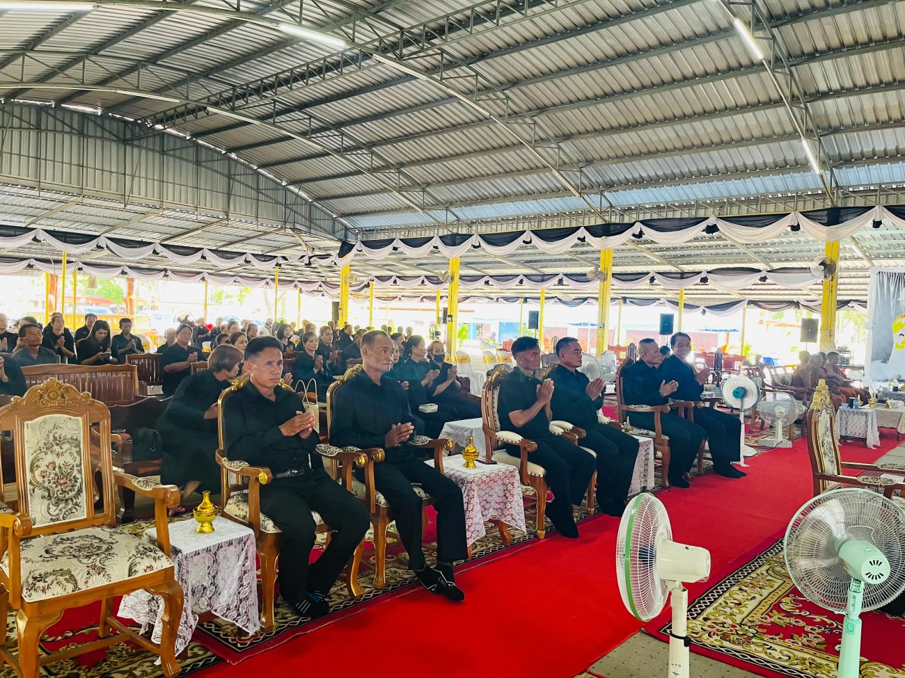 อบต.บัวน้อย เข้าร่วมพิธีบำเพ็ญกุศลสวดพระพุทธมนต์และอุทิศถวายพระกุศลแด่สมเด็จพระพระเจ้าลูกเธอเจ้าฟ้าพัชรกิติยาภา นเรนทิราเทพยวดีกรมหลวงราชสาริณีสิริพัชร มหาวัชรราชธิดา ในวันเสาร์ ที่ 20 มิถุนายน 2569 เวลา 15.00 น. ณ วัดกันทรารมณ์ อำเภอกันทรารมย์ จังหวัดศรีสะเกษ
