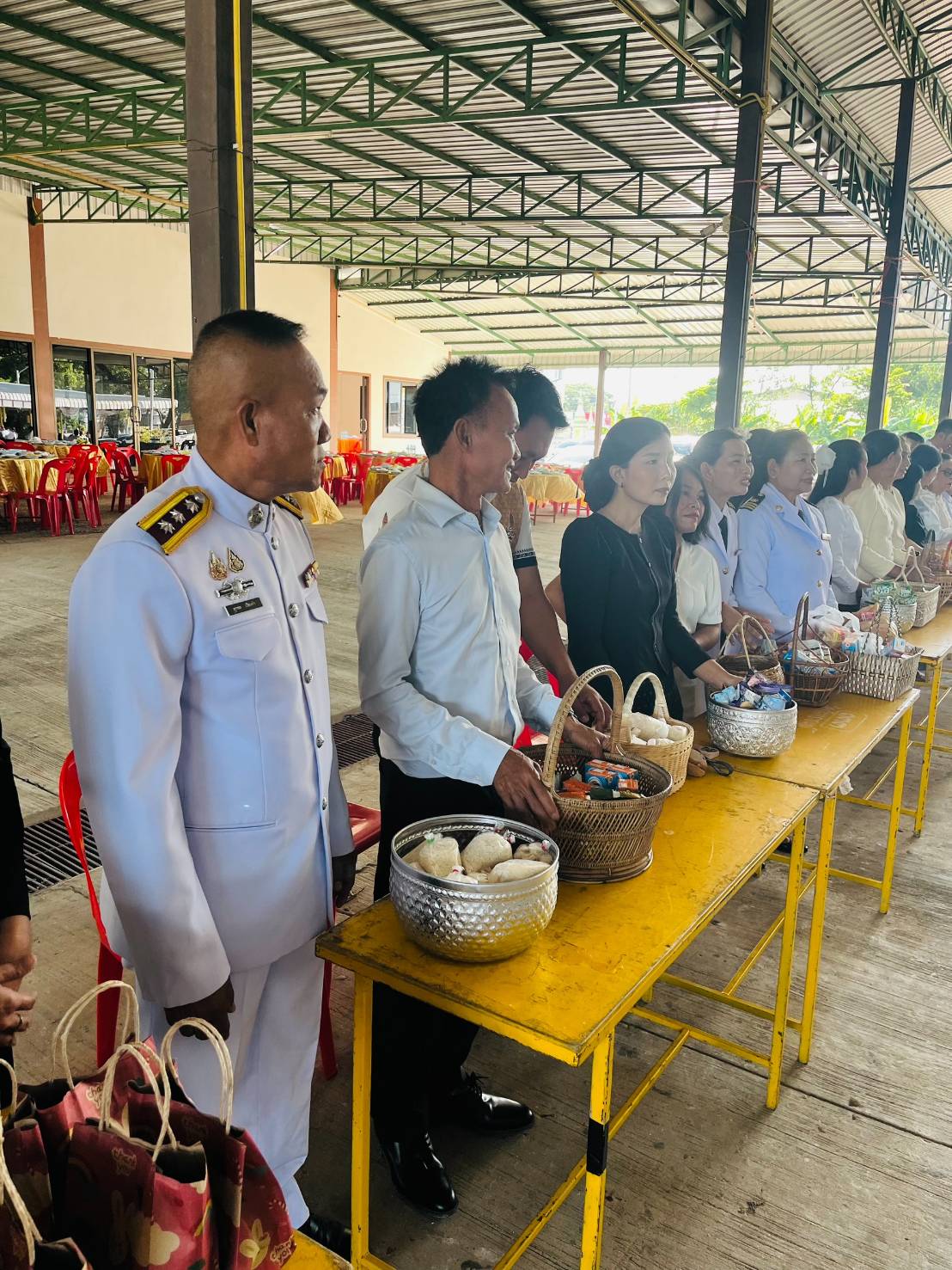 องค์การบริหารส่วนตำบลบัวน้อย  ร่วมพิธีบำเพ็ญกุศล ปัณรสมวาร (15วัน) เพื่ออุทิศถวายพระกุศลแด่ สมเด็จพระเจ้าลูกเธอ เจ้าฟ้าพัชรกิติยาภาฯ วันพฤหัสบดีที่ 25 มิถุนายน 07.00 น.